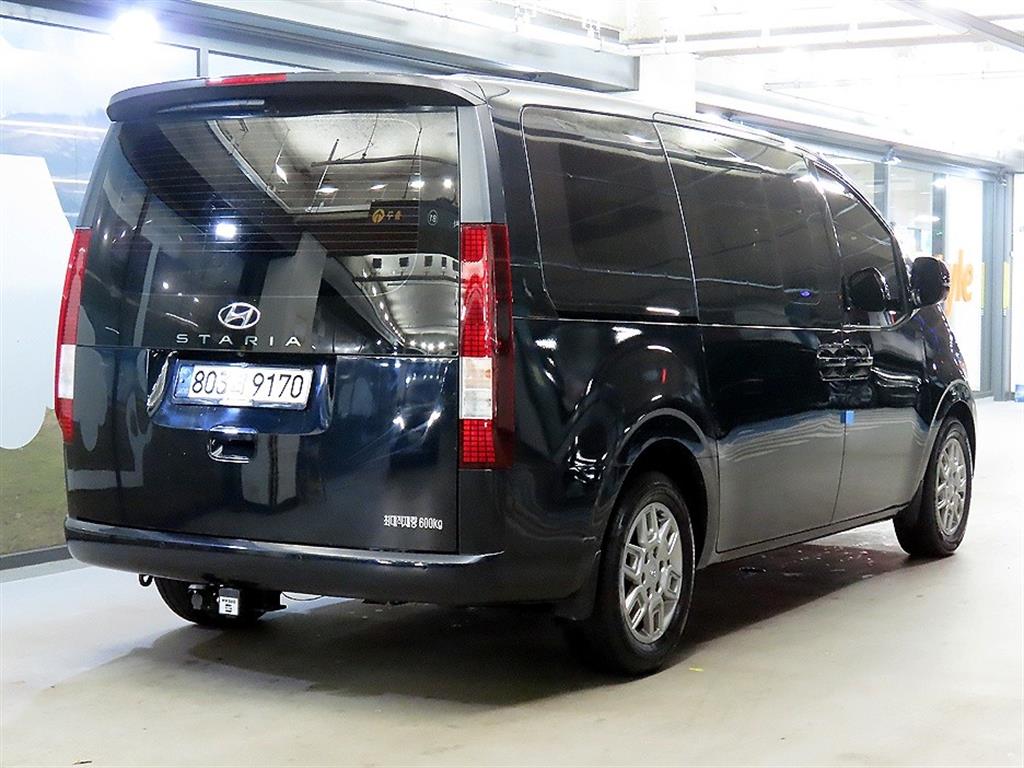 HYUNDAI Staria - Vista 4