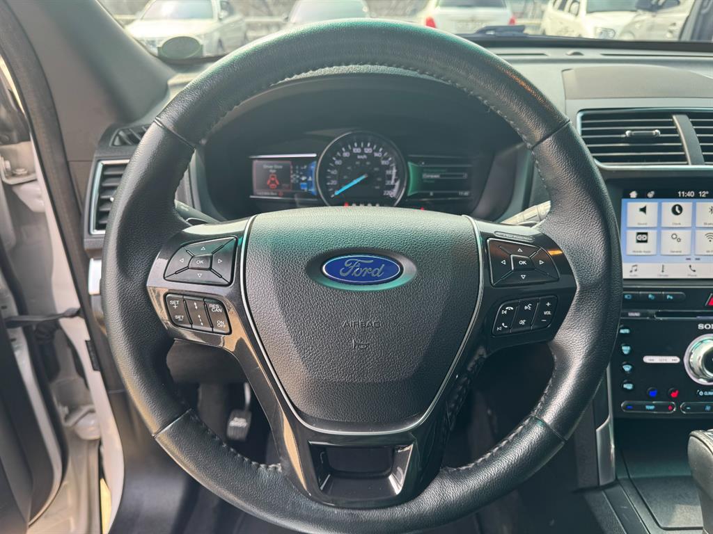 Ford Explorer - Vista 9