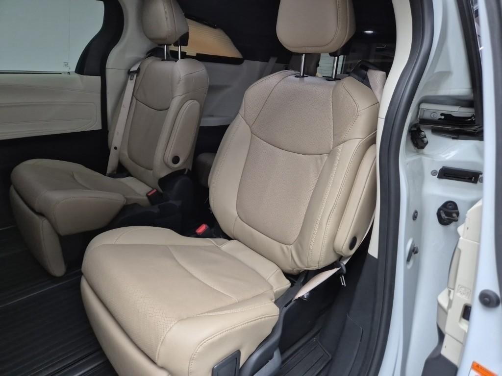 Toyota Siena - Vista 11