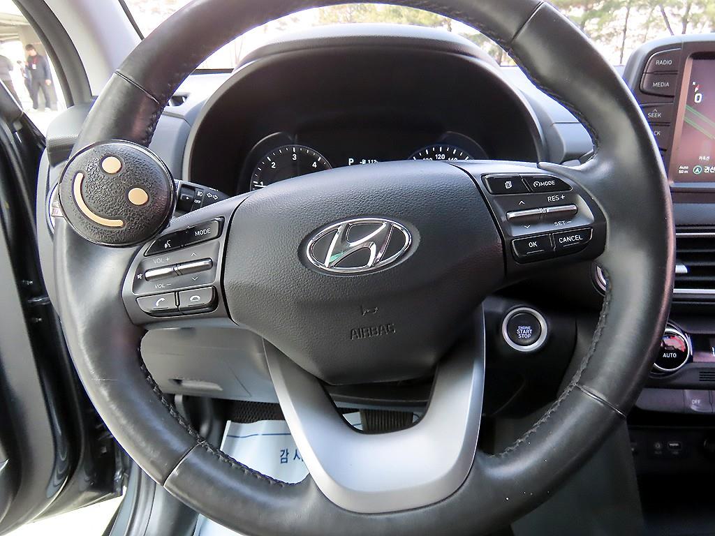 HYUNDAI Kona - Vista 8