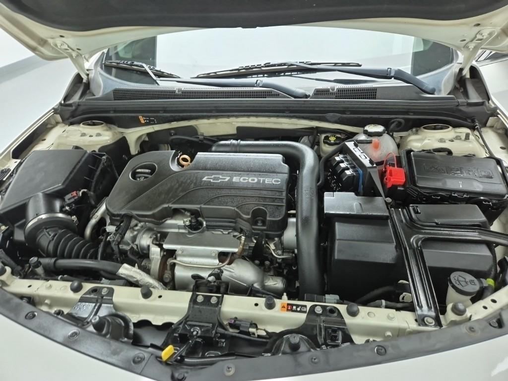 Chevrolet Malibu - Vista 5