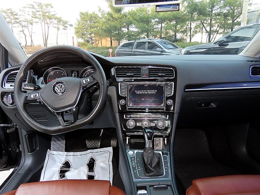 Volkswagen Golf - Vista 7