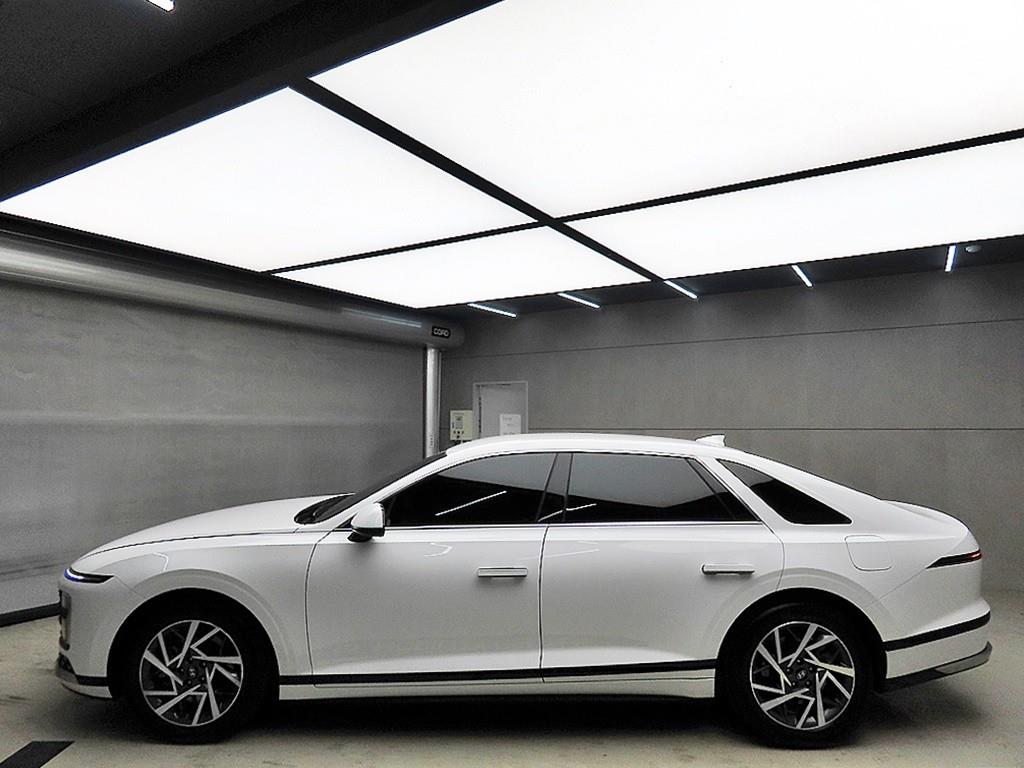 HYUNDAI Grandeur - Vista 4