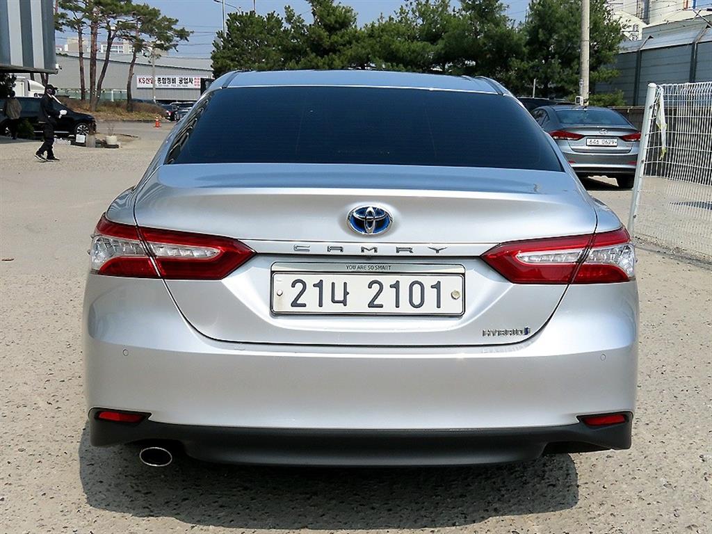 Toyota Camry - Vista 4