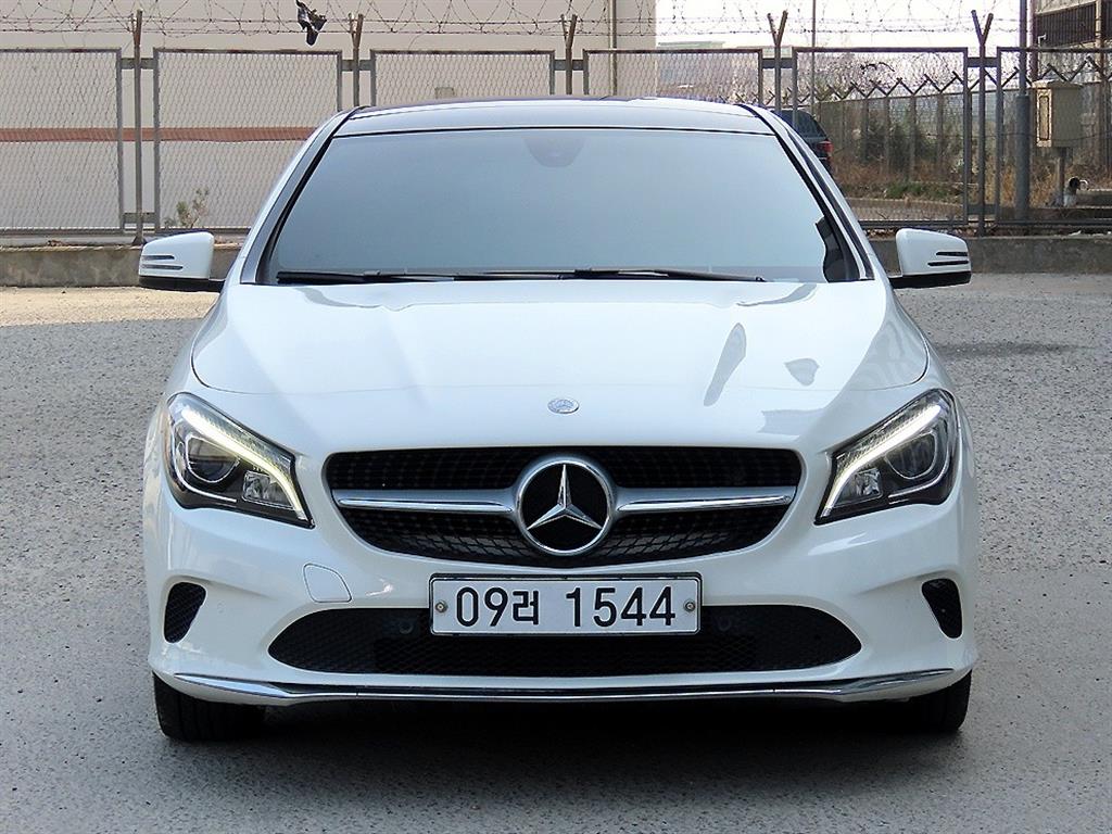 Mercedes Benz CLA Class 2017 Blanco - Importación desde Corea - HF Imports Iquique - Foto 1