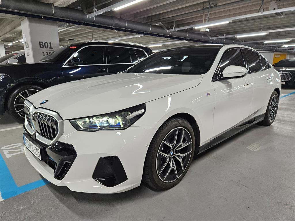 BMW 5 Series 2025 Blanco - Importación desde Corea - HF Imports Iquique - Foto 1