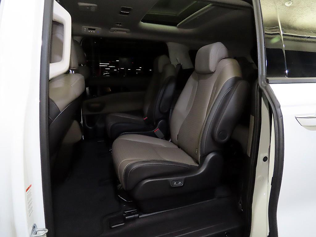 KIA Carnival - Vista 7