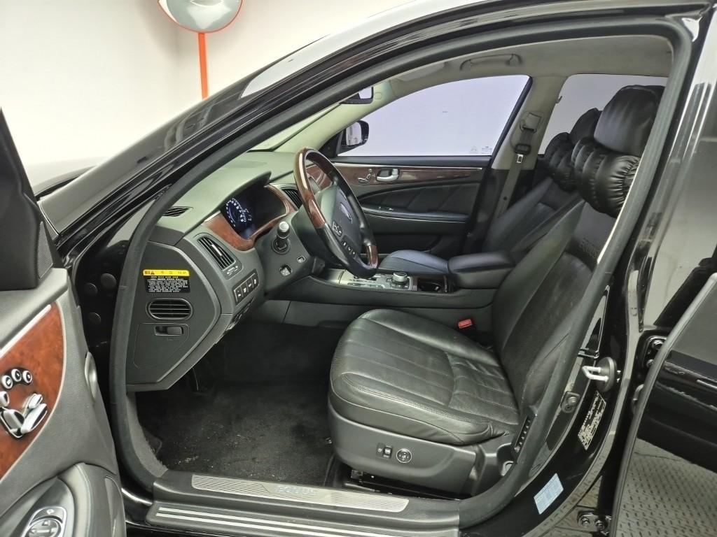 HYUNDAI Equus - Vista 11