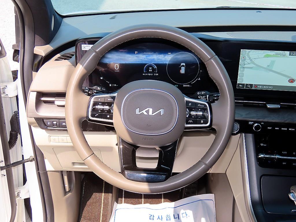 KIA Carnival - Vista 9