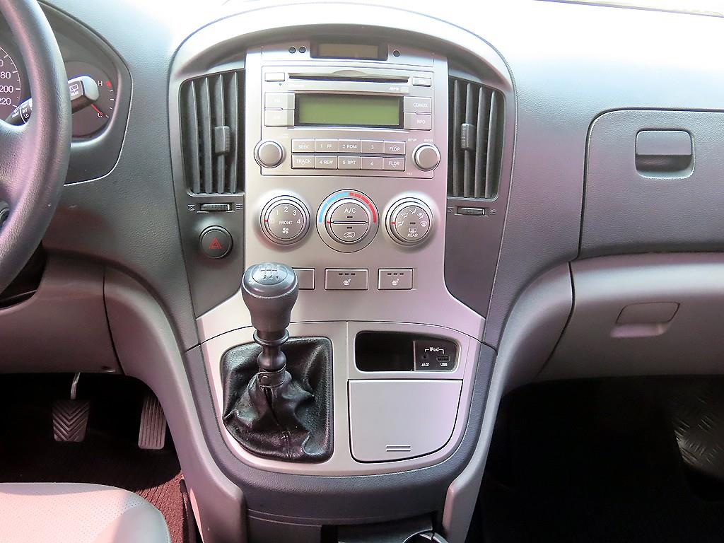 HYUNDAI Starex - Vista 11