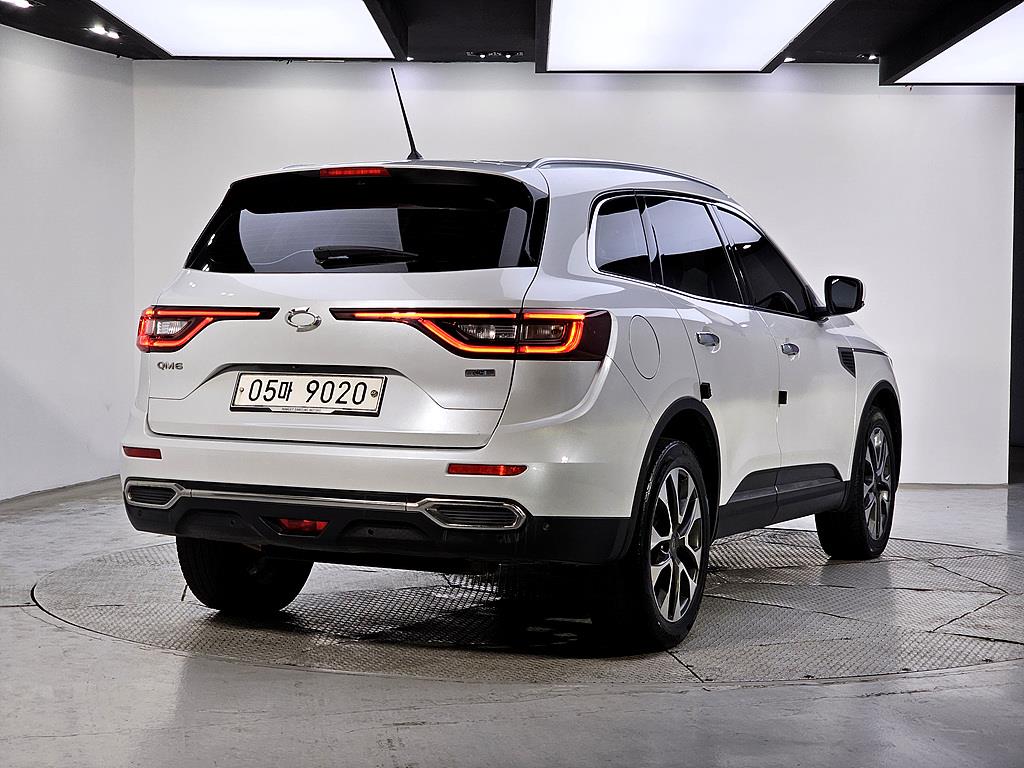 SAMSUNG QM6 - Vista 4