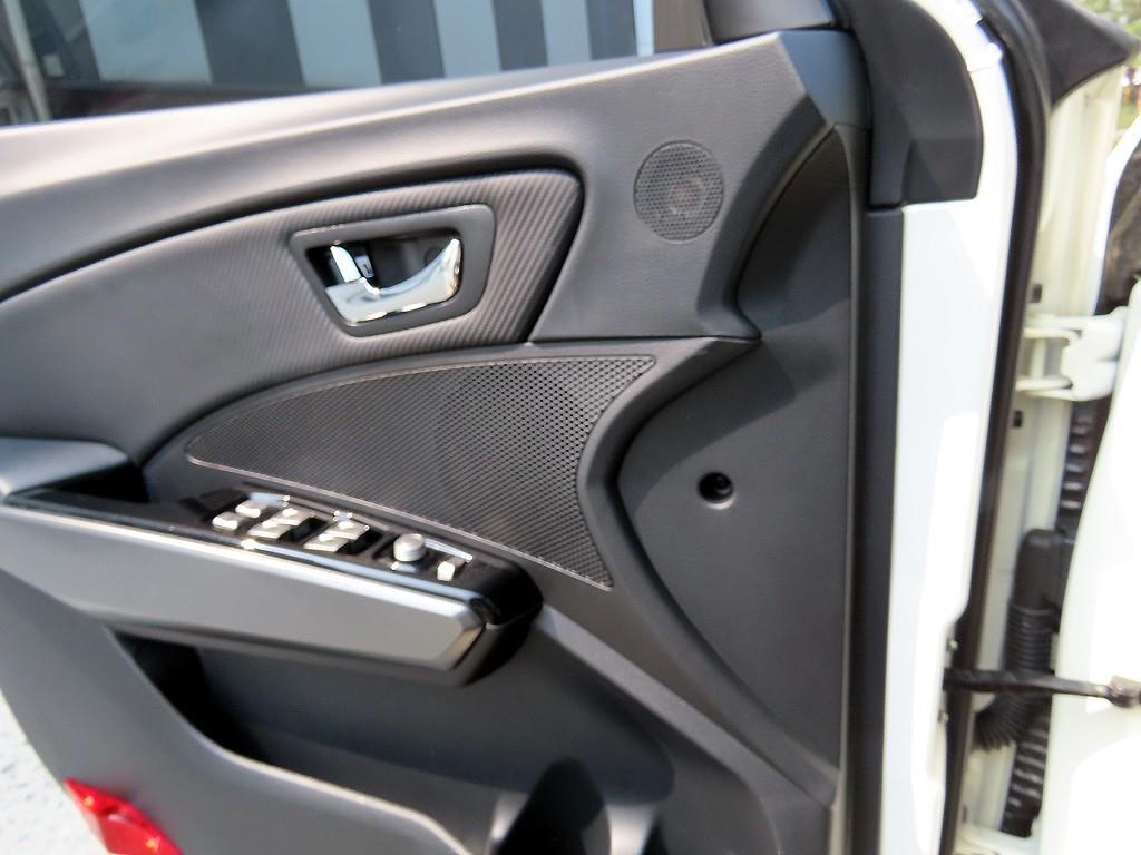 Ssangyong Tivoli - Vista 11