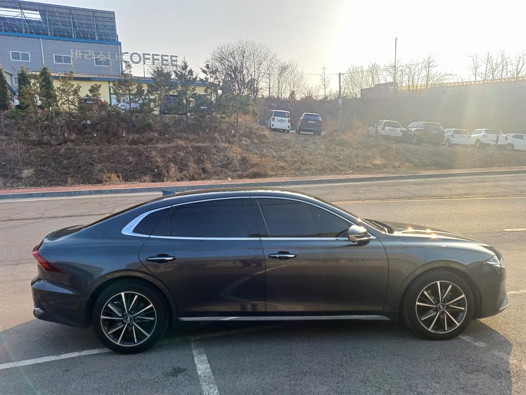HYUNDAI Grandeur - Vista 4
