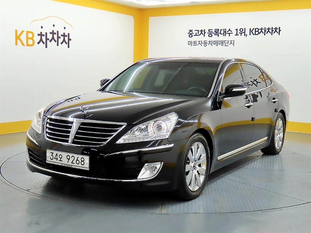 HYUNDAI Equus - Vista 2