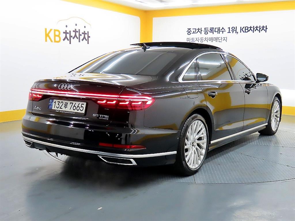 Audi A8 - Vista 4