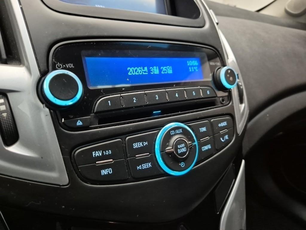 Chevrolet Cruise 2014 Blanco - Importación desde Corea - HF Imports Iquique - Foto 19