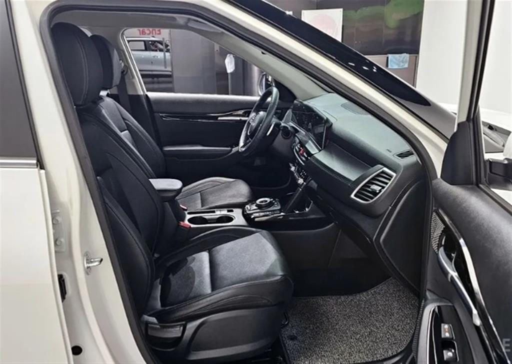 KIA Seltos - Vista 10