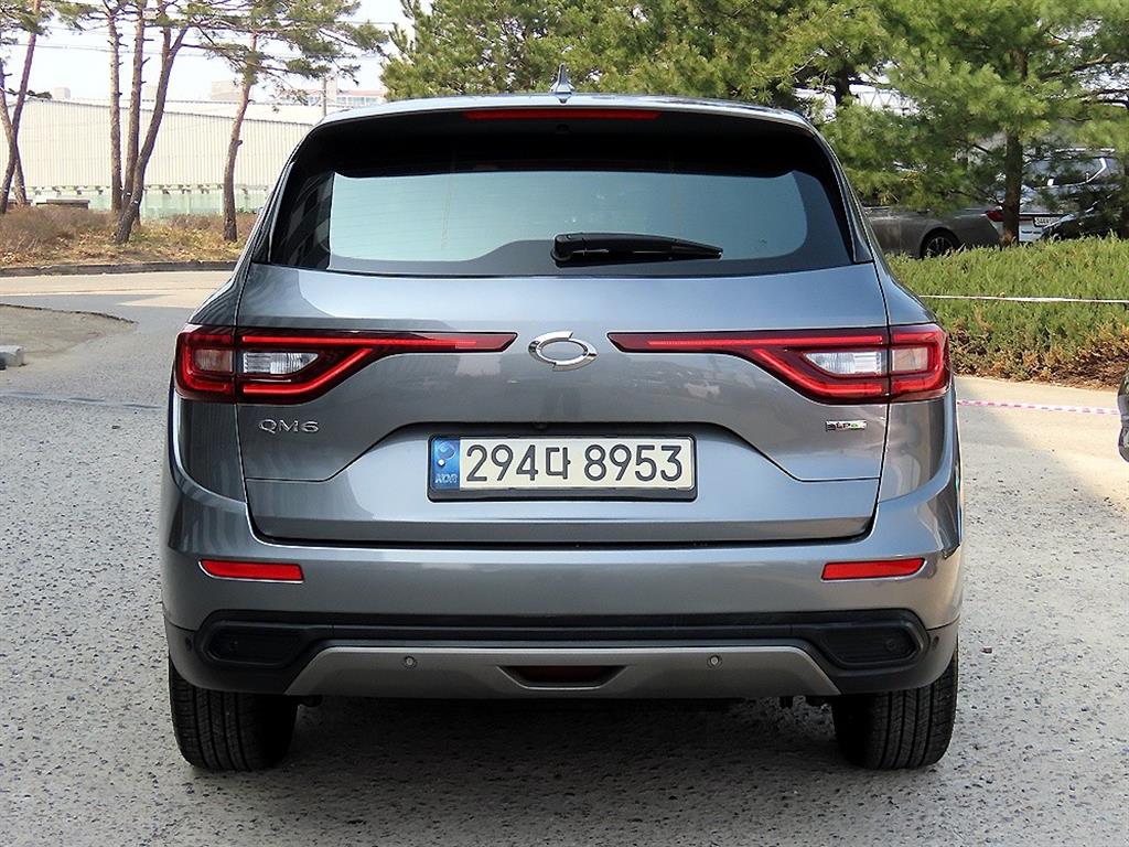 SAMSUNG QM6 - Vista 4