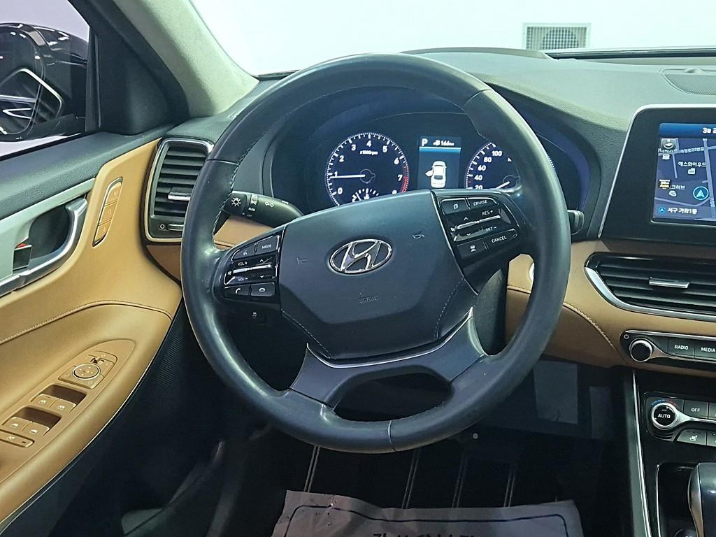 HYUNDAI Grandeur - Vista 9