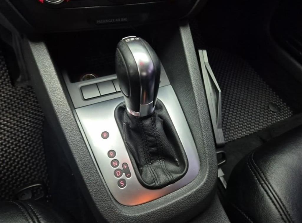 Volkswagen Jetta - Vista 8