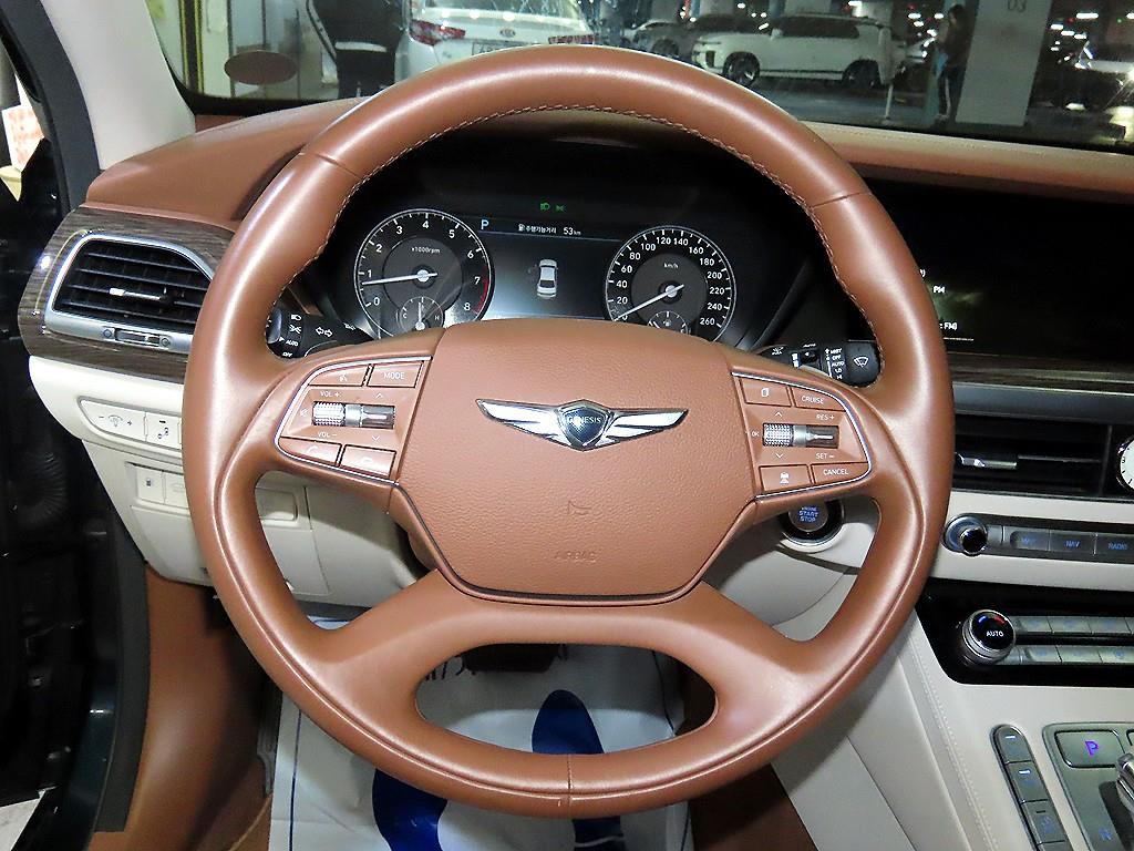 Genesis G90 - Vista 8