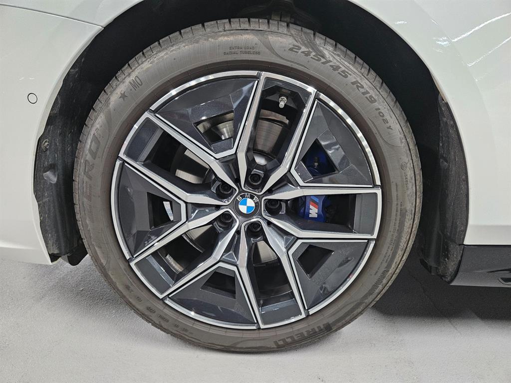 BMW 5 Series - Vista 5