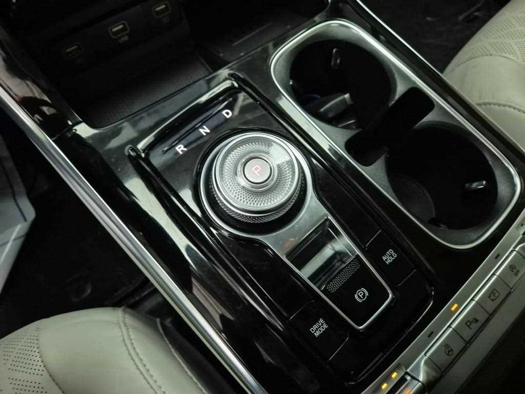 KIA Carnival - Vista 8