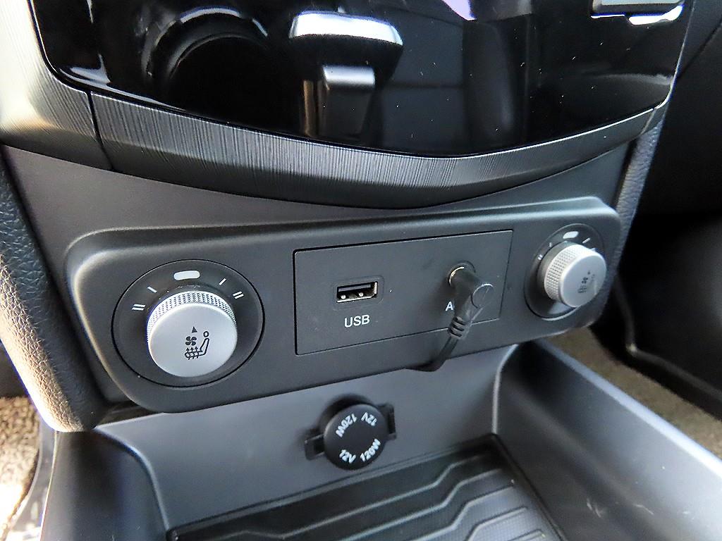 Ssangyong Tivoli 2019 Blanco - Importación desde Corea - HF Imports Iquique - Foto 14