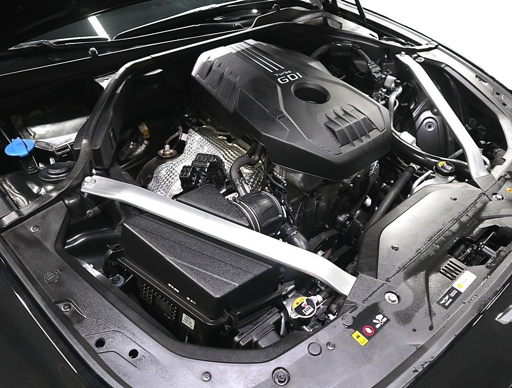 Genesis G70 - Vista 6