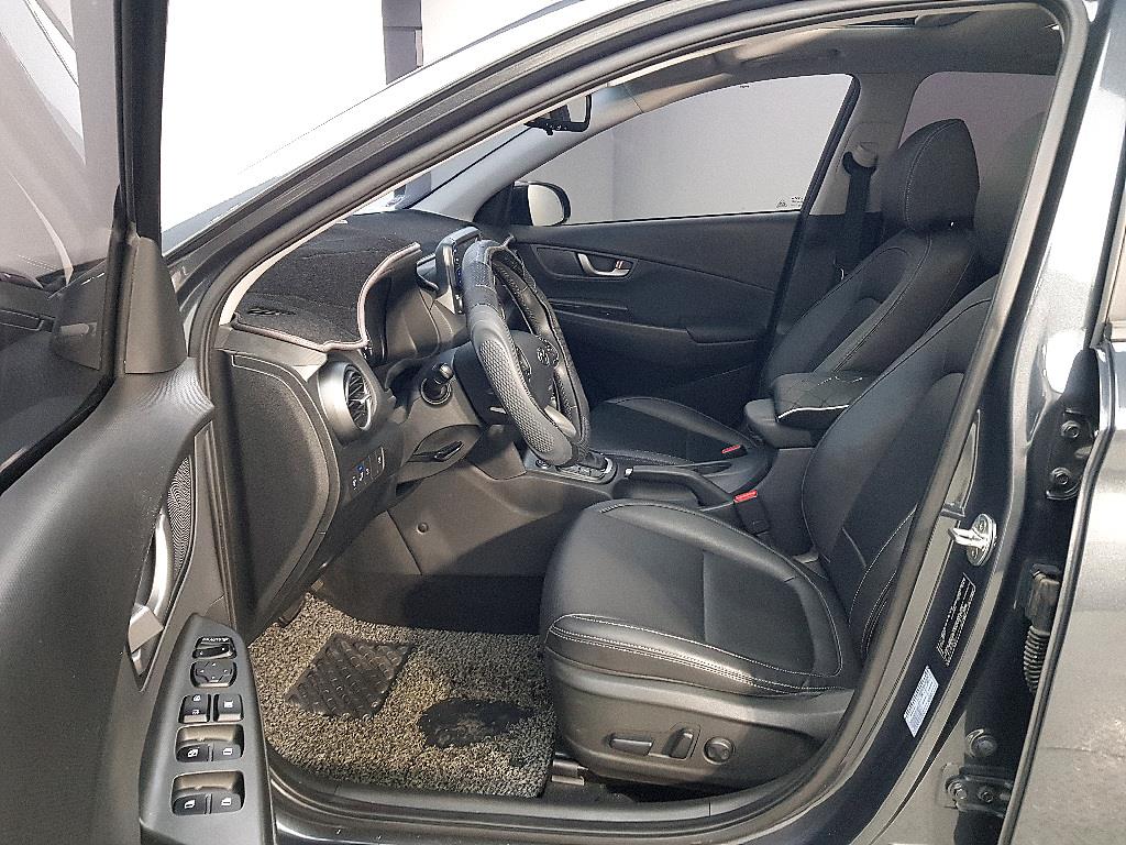 HYUNDAI Kona - Vista 8