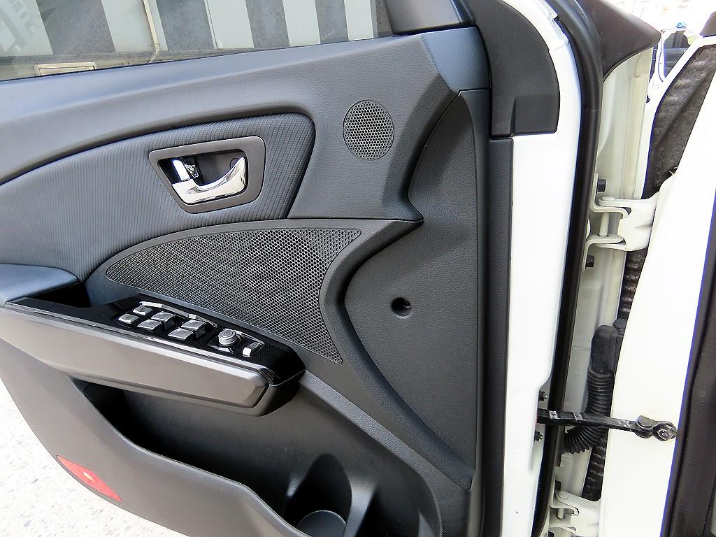 Ssangyong Tivoli - Vista 11