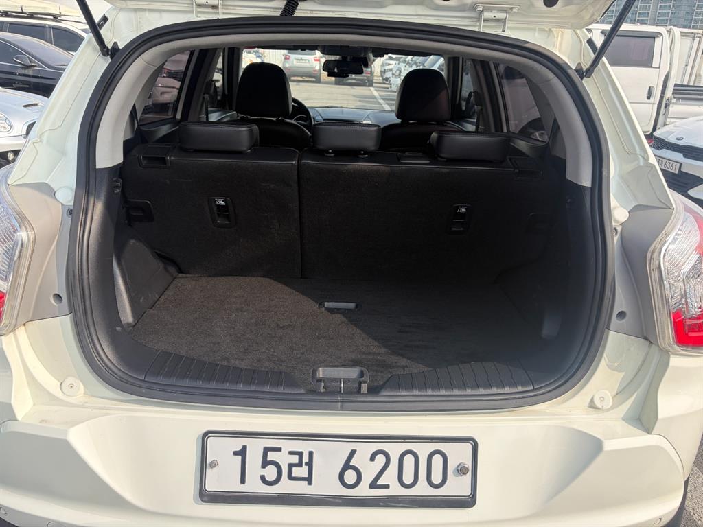 Ssangyong Tivoli - Vista 10