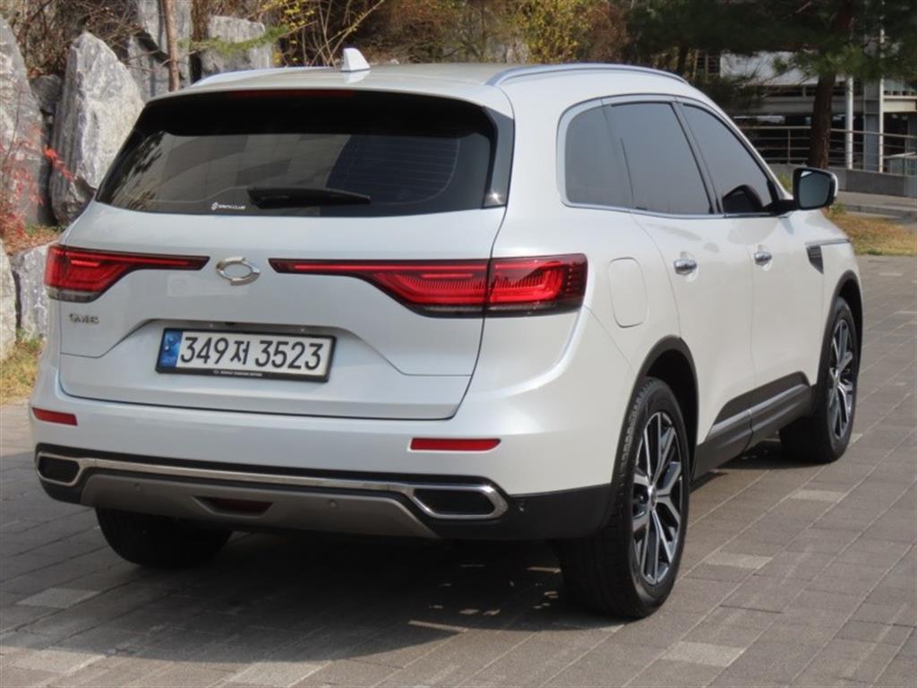 SAMSUNG QM6 - Vista 5