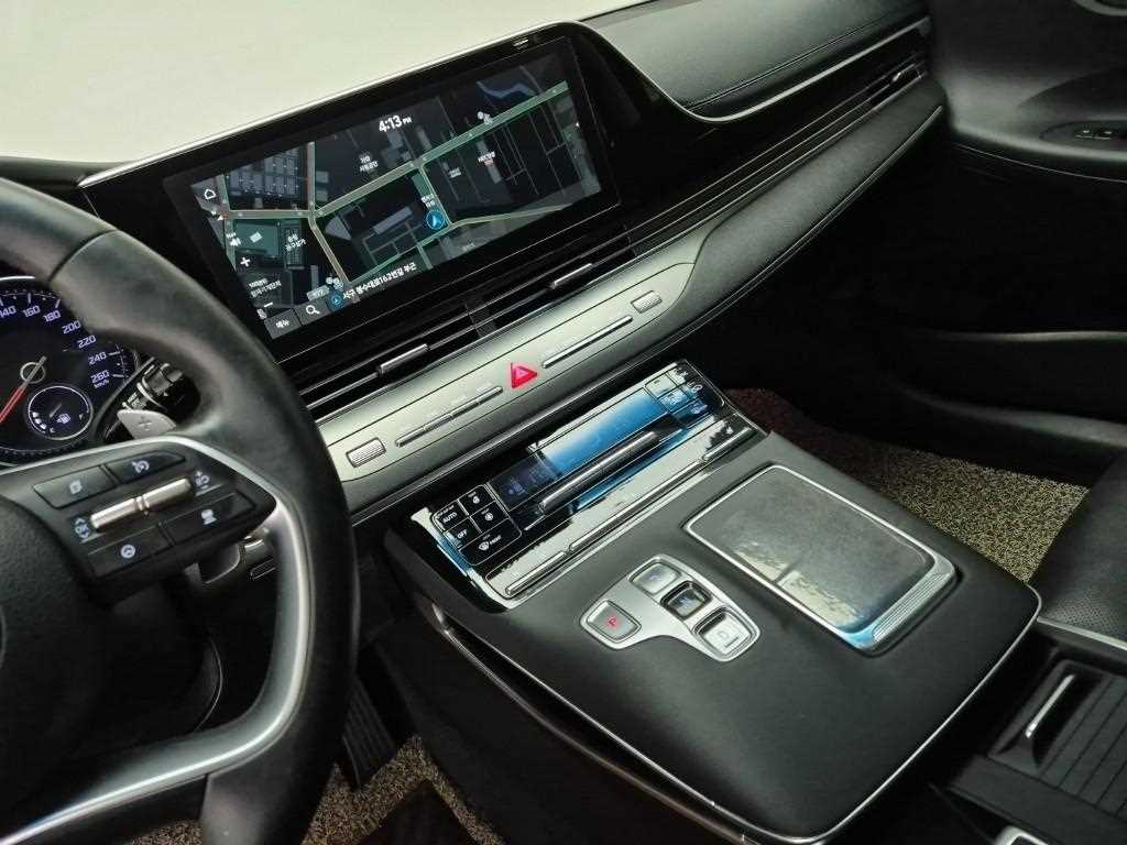 HYUNDAI Grandeur - Vista 10