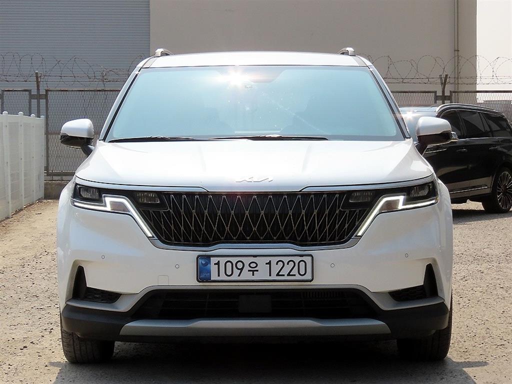 KIA Carnival 2023 Blanco - Importación desde Corea - HF Imports Iquique - Foto 1