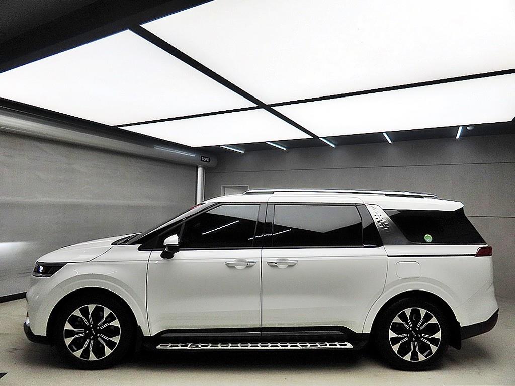 KIA Carnival - Vista 4