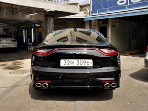 KIA Stinger - Vista 6