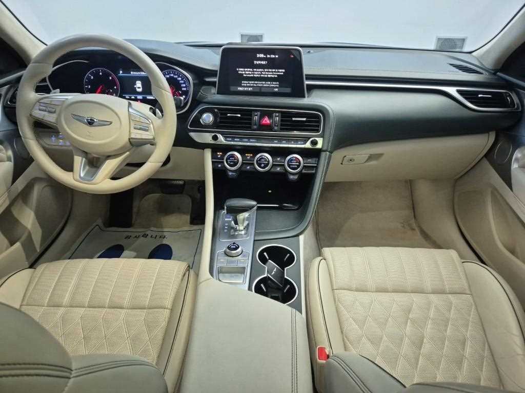 Genesis G70 - Vista 7