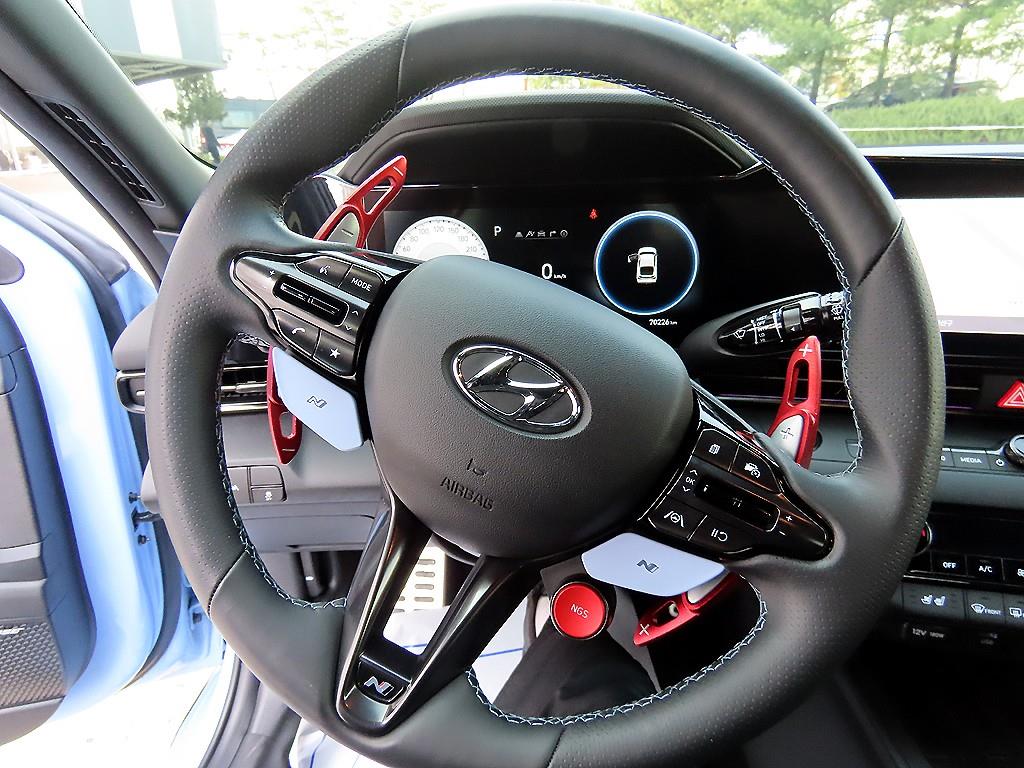 HYUNDAI Avante - Vista 8