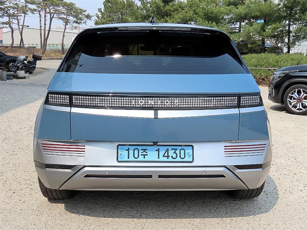 HYUNDAI Ioniq 5 - Vista 4