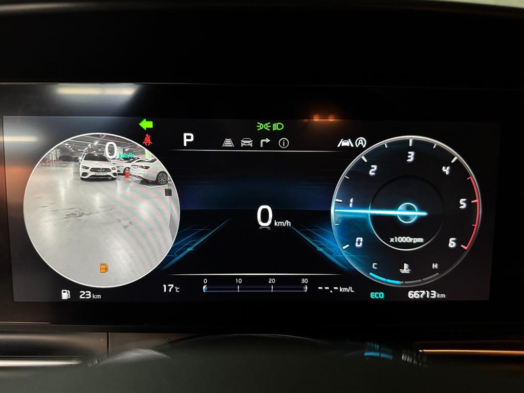 KIA Carnival - Vista 9