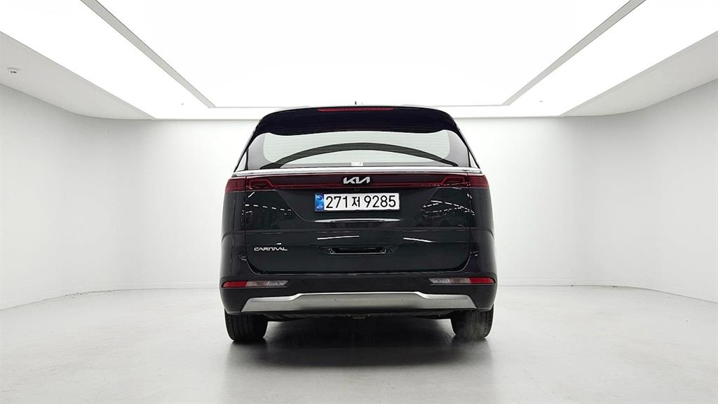 KIA Carnival - Vista 5