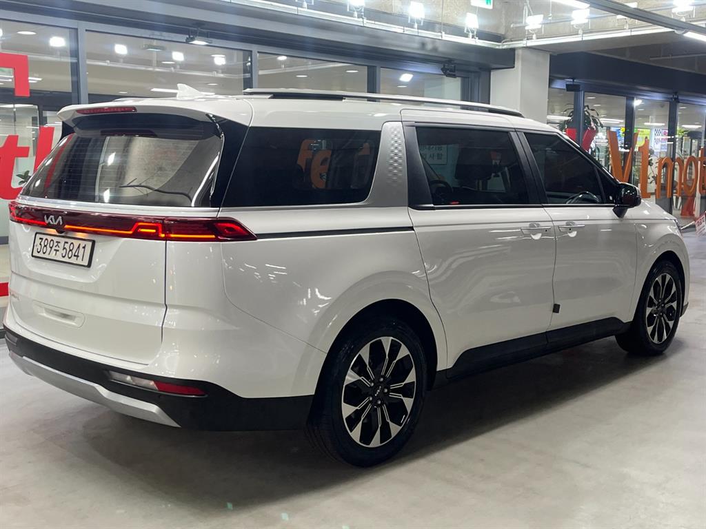 KIA Carnival - Vista 4