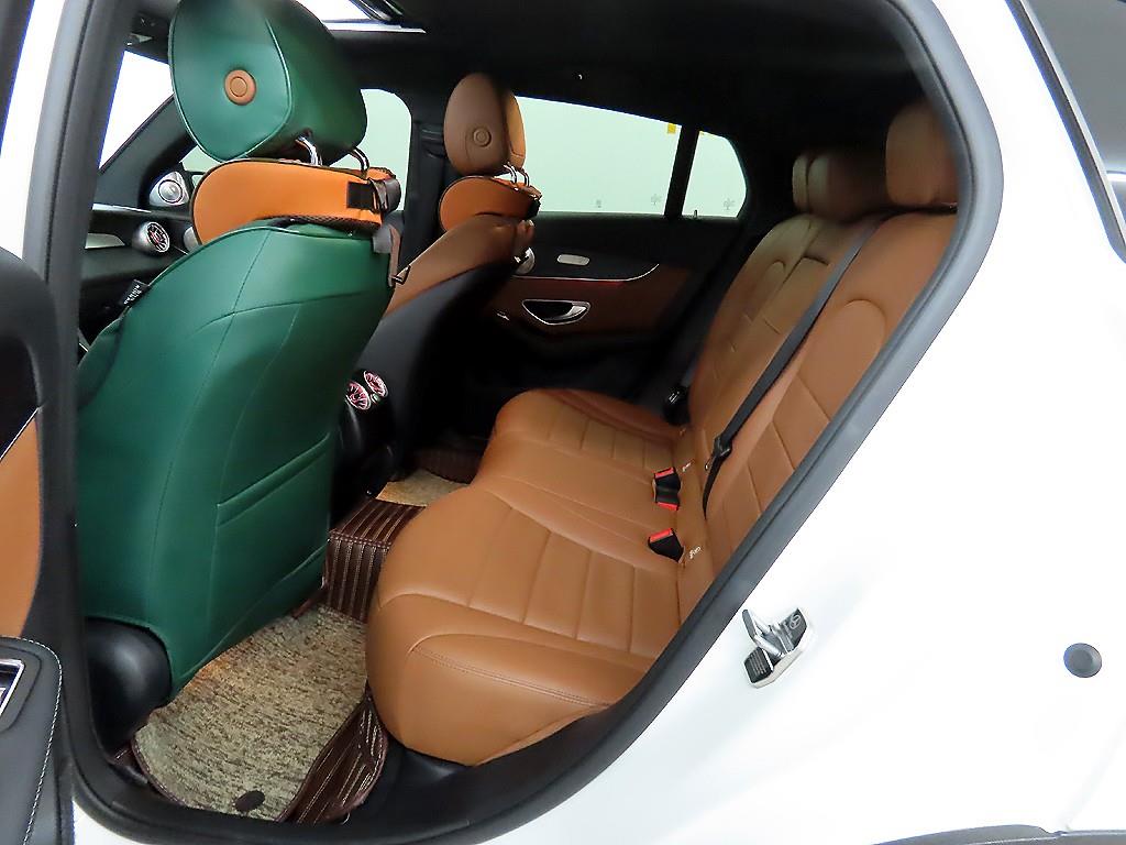 Mercedes Benz GLC Class - Vista 6