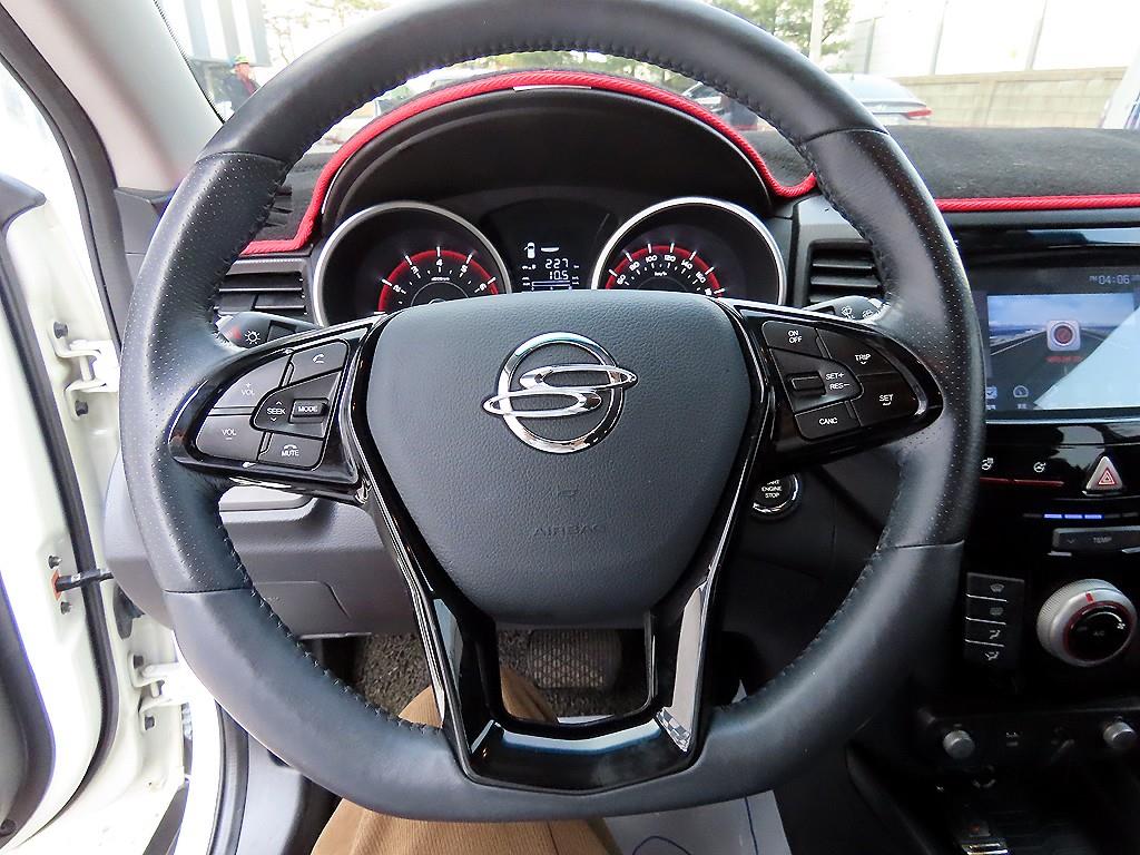 Ssangyong Tivoli - Vista 8