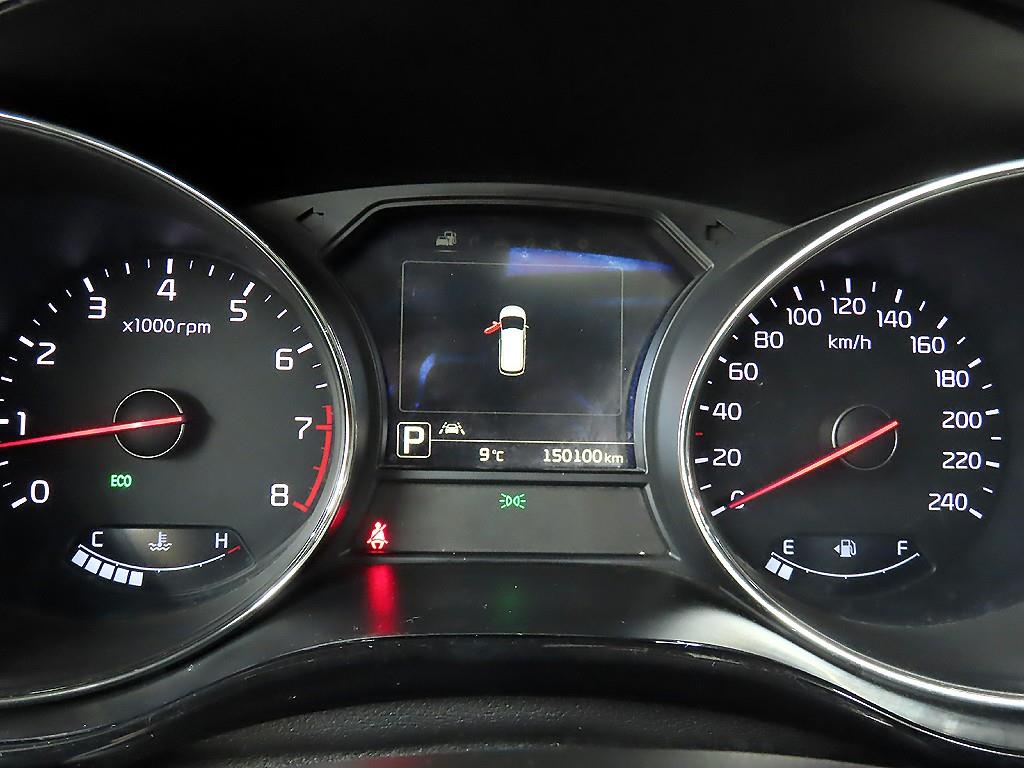 KIA Carnival - Vista 8
