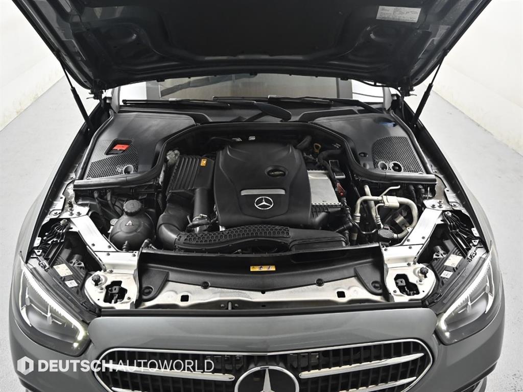 Mercedes Benz E class - Vista 6