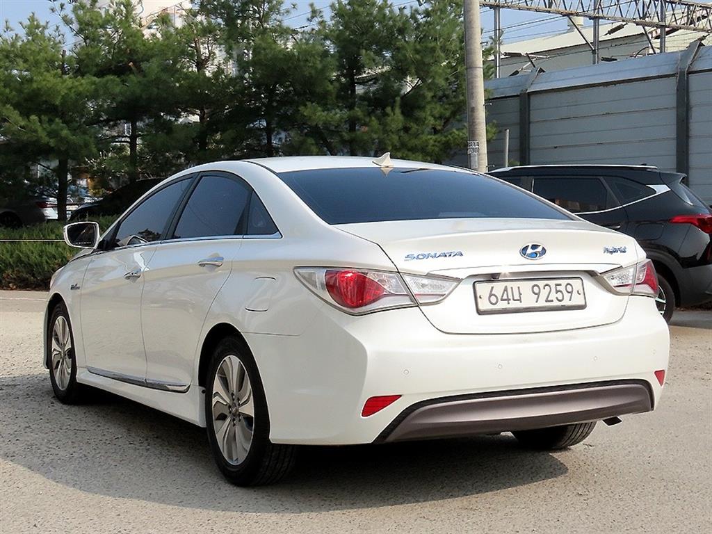 HYUNDAI Sonata - Vista 3