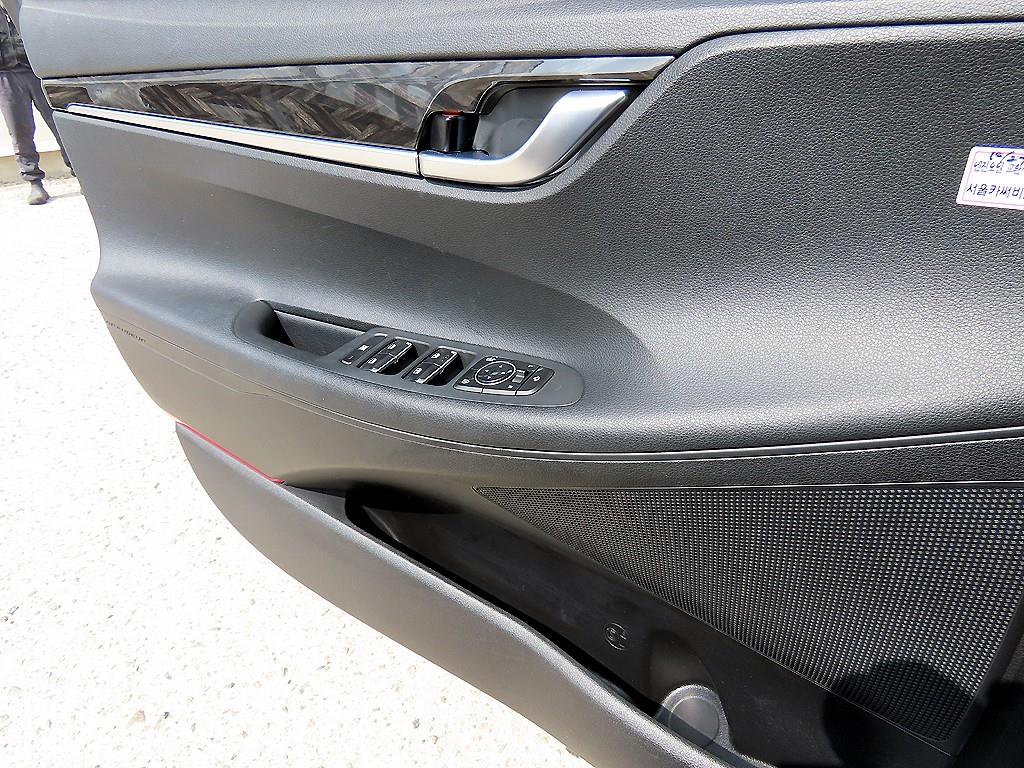 HYUNDAI Grandeur - Vista 11