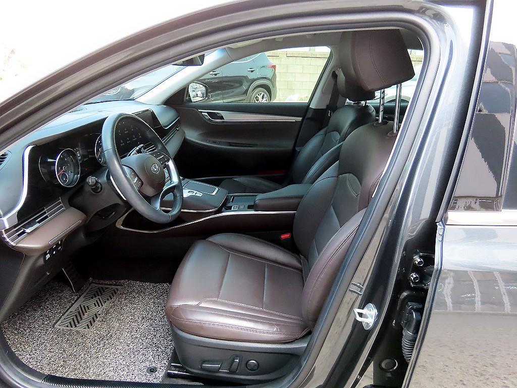 HYUNDAI Grandeur - Vista 5